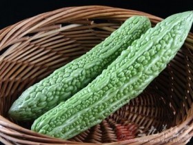 苦瓜的营养价值与药用功效，苦瓜的药方与食疗方