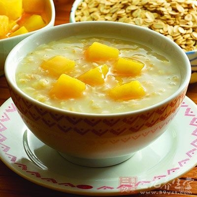 青菜玉米面小饼+红薯粥