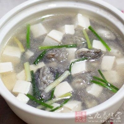 减肥食谱晚餐一：海蛎烧豆腐