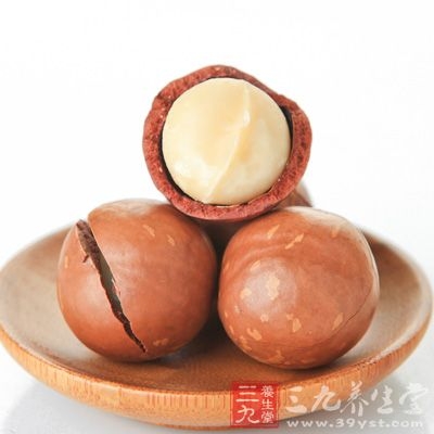 夏威夷果(澳洲坚果)果仁香酥滑嫩可口，有独特的奶油香味