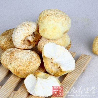 猴头菌的营养成分很高，干品中每百克含蛋白质 26.3 克