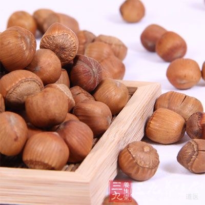 榛子可以软化血管，维护毛细血管的健康