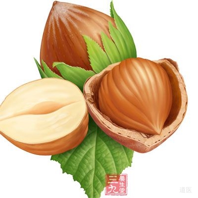 起居饮食，非常讲究度，坚果类食品含有丰富的微量元素和维生素