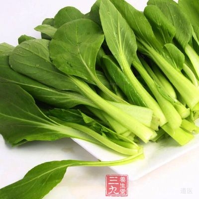 食用青菜时要现做现切