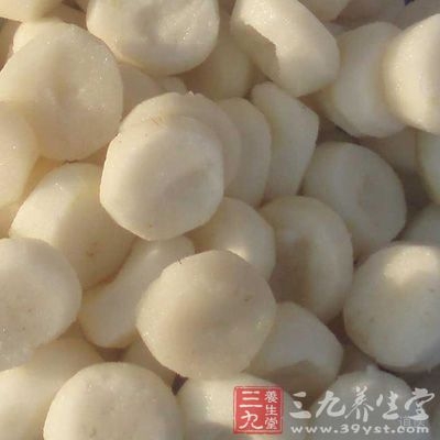 马蹄水煎汤汁能利尿排淋，对于小便淋沥涩通者有一定治疗作用