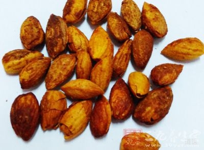 常年处于低温环境工作的人吃巴旦木有很好的滋补功效