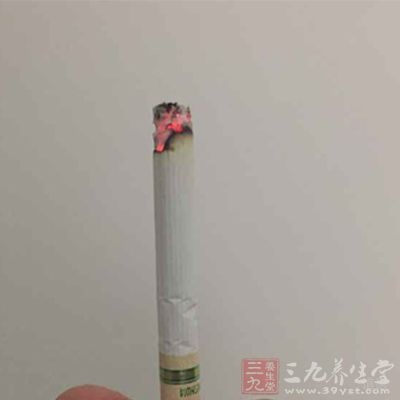 大量烟的刺激
