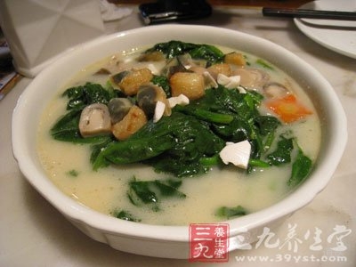 咸蛋上汤木耳菜