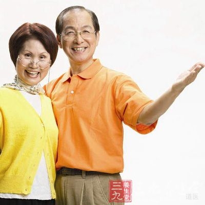 老人手心出汗怎么回事