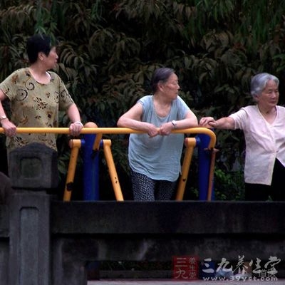 一早起来做做运动，让血液循环和新陈代谢加速，一整天都会充满活力