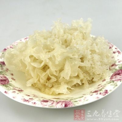 银耳25克、藕粉10克