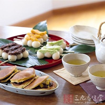 营养平衡:要调和五味,不偏食。营养平衡，才能使人均衡发育生长