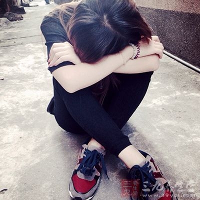 中医认为，人体内的经气就像潮水一样，会随着时间的流动，在各经脉间起伏流注