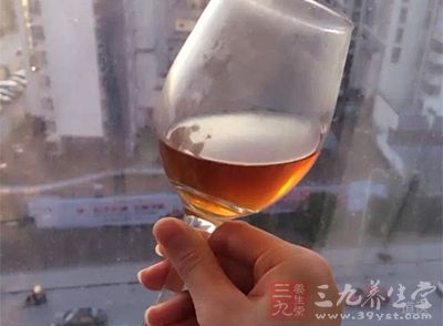 过食肥甘醇酒，脾失健运