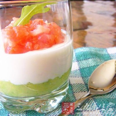 喜欢吃冰淇淋但是又担心不够健康?来试试牛油果棒冰吧