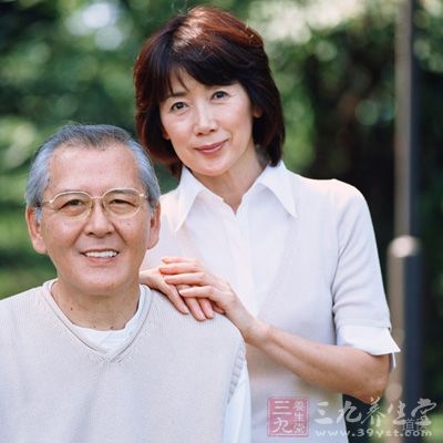 生活中有不少中老人会经常服用鱼肝油,认为鱼肝油是保健品