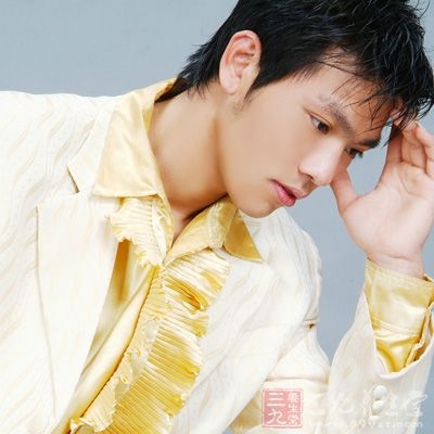 如果婴儿母乳不足或断乳后未及时添加蛋黄、动物肝脏等富含维生素A 和D以及富含胡萝卜素的蔬菜、水果等食品