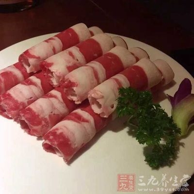 羊肉性热，温中暖身，补虚益气