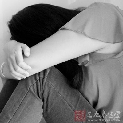 在有手脚发凉症状的人群中，女性占绝大多数