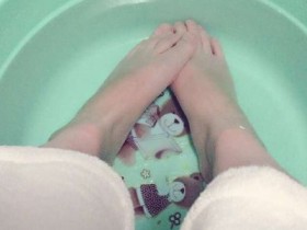 手脚冰凉怎么调理？手脚冰冷是什么原因？改善手脚冰凉的方法大全