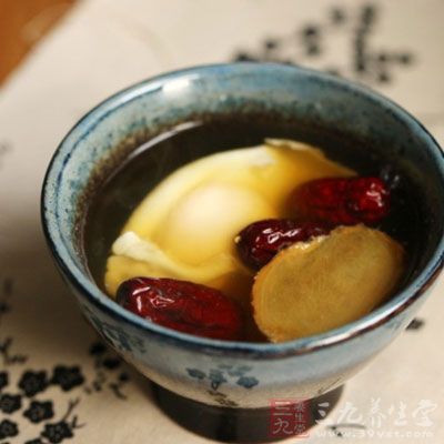 喝生姜红糖水冲鸡蛋驱除宝宝的体寒 喝生姜红糖水冲鸡蛋驱除宝宝的体寒