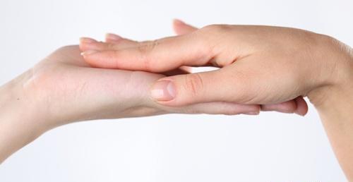 手肌肉萎缩的偏方 