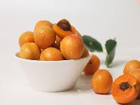 吃杏子上火吗，夏天怎么吃杏不上火