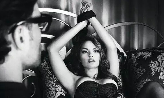 绑手脚：被“剥夺”的快感