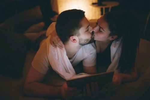 盘点8个让你们高潮迭起的性爱清单