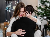 什么姿势可以进入得更深,让她无法自拔后入式你试过吗？