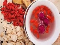 泡枸杞水喝可以提高性功能 男人喝枸杞水有什么作用