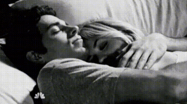 恋爱后就喜欢闻他的衣服，是变态吗