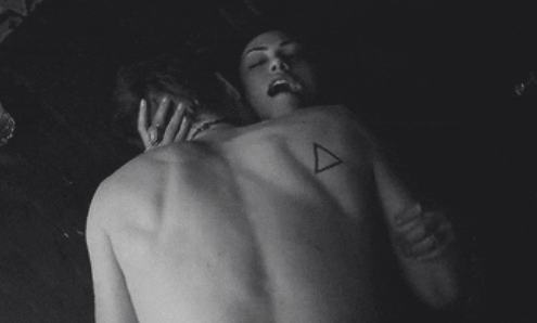 女人达到高潮的那一刻，男人心里在想什么……