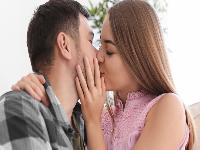 睾丸疼痛小心三种疾病找上你 出现睾丸疼痛怎么治疗？