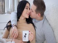 亲吻的时候舌头交缠卫生吗？亲吻要做哪些清洁工作