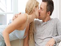 误食避孕药会导致性早熟吗？避孕药别乱吃小心招来杀身之祸