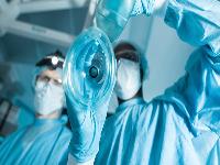 造成阴茎短小的因素有哪些？治疗小阴茎的方法是什么？