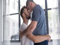 同性恋真的需要治疗吗 同性恋的表现及危害分别是什么